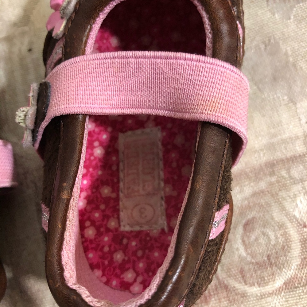 Toddlers Girls Shoes 2 Pair - Picture 5 of 8
